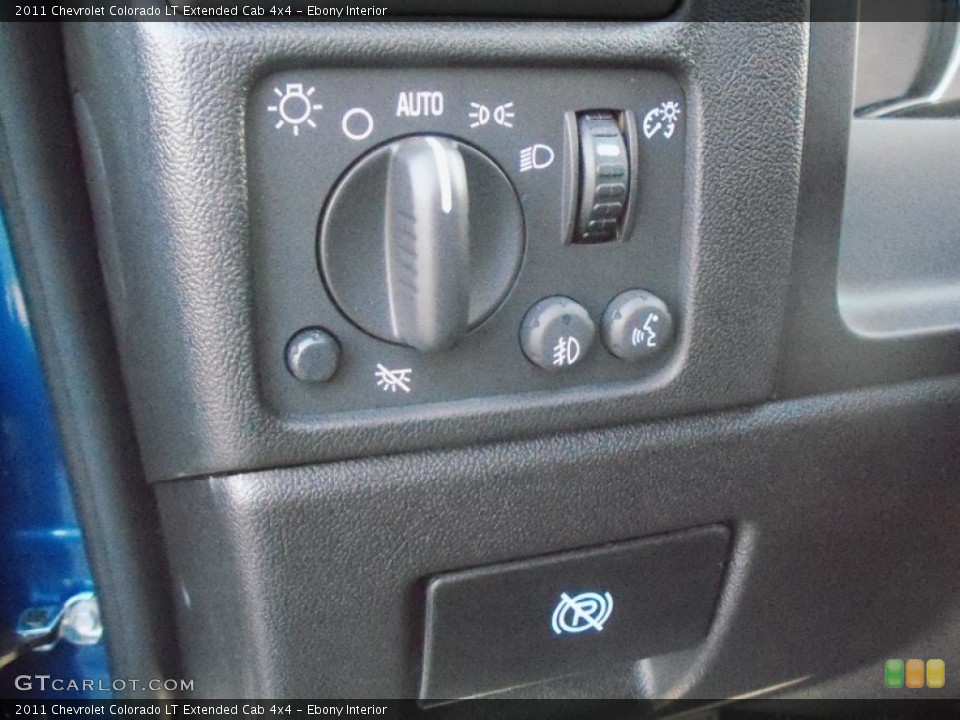 Ebony Interior Controls for the 2011 Chevrolet Colorado LT Extended Cab 4x4 #51706615