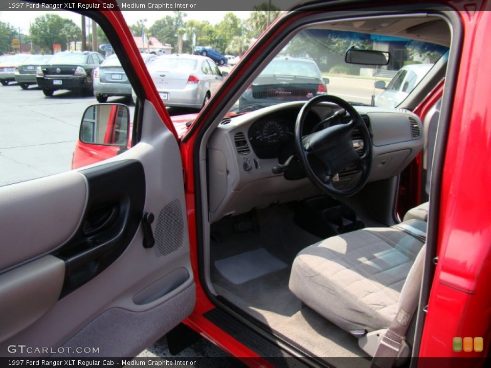 Medium Graphite Interior Photo for the 1997 Ford Ranger XLT Regular Cab #51710734