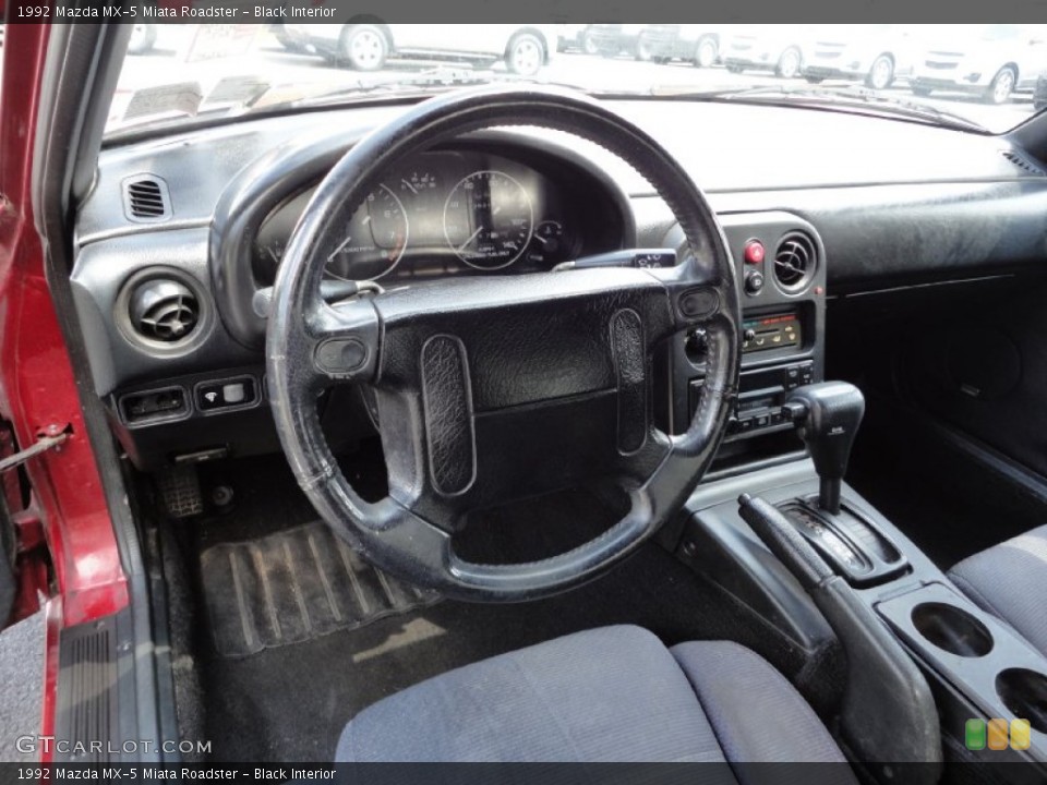 Black Interior Photo for the 1992 Mazda MX-5 Miata Roadster #51711772