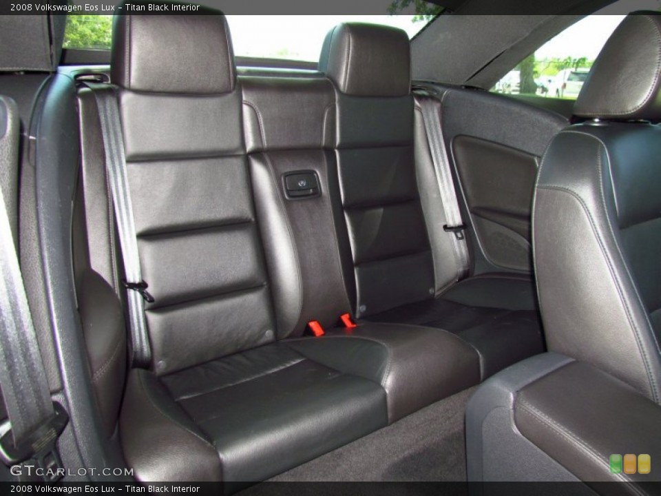 Titan Black Interior Photo for the 2008 Volkswagen Eos Lux #51717115