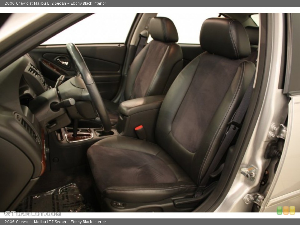 Ebony Black Interior Photo for the 2006 Chevrolet Malibu LTZ Sedan #51717490