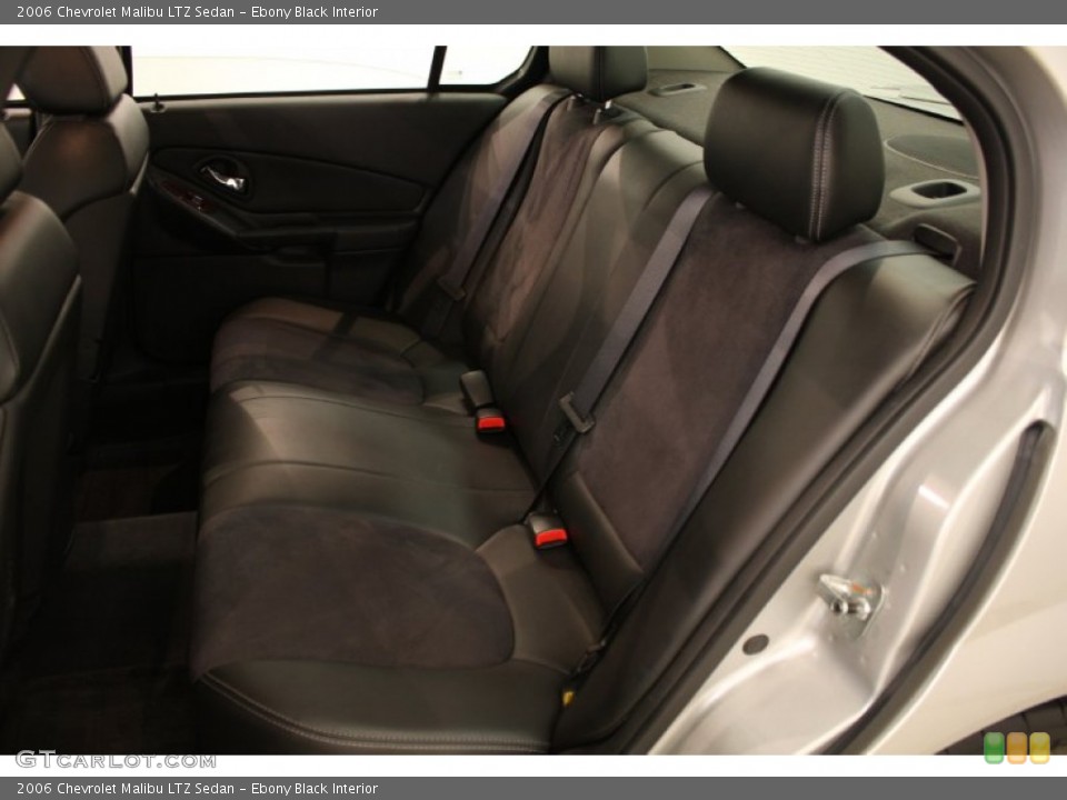 Ebony Black Interior Photo for the 2006 Chevrolet Malibu LTZ Sedan #51717544