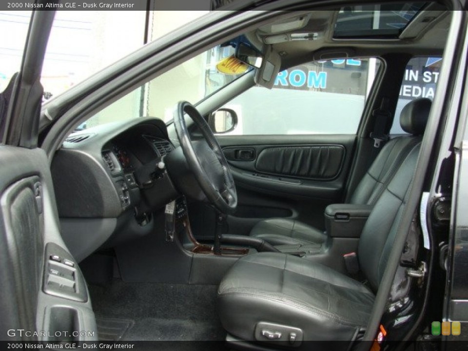Dusk Gray Interior Photo for the 2000 Nissan Altima GLE #51717721