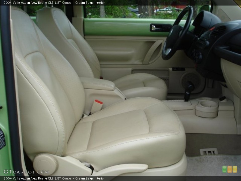 Cream Beige Interior Photo for the 2004 Volkswagen New Beetle GLS 1.8T Coupe #51719275