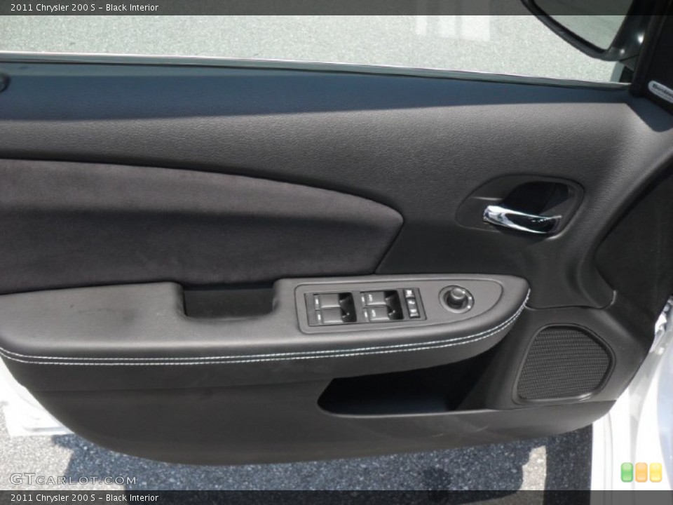 Black Interior Door Panel for the 2011 Chrysler 200 S #51725539