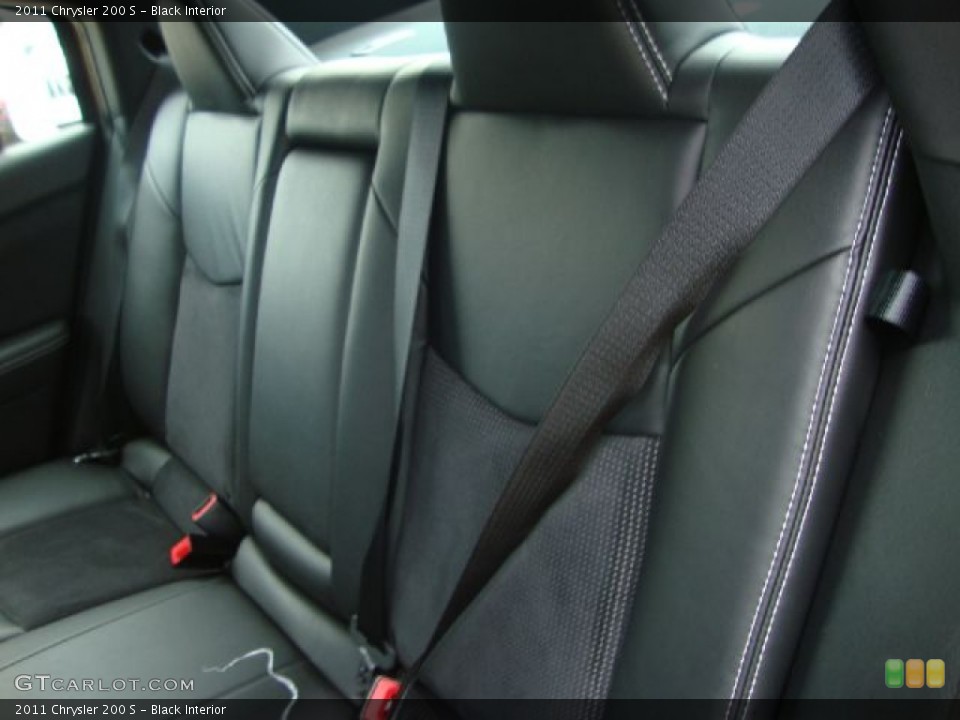 Black Interior Photo for the 2011 Chrysler 200 S #51740180