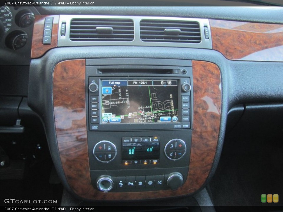 Ebony Interior Navigation for the 2007 Chevrolet Avalanche LTZ 4WD #51747886