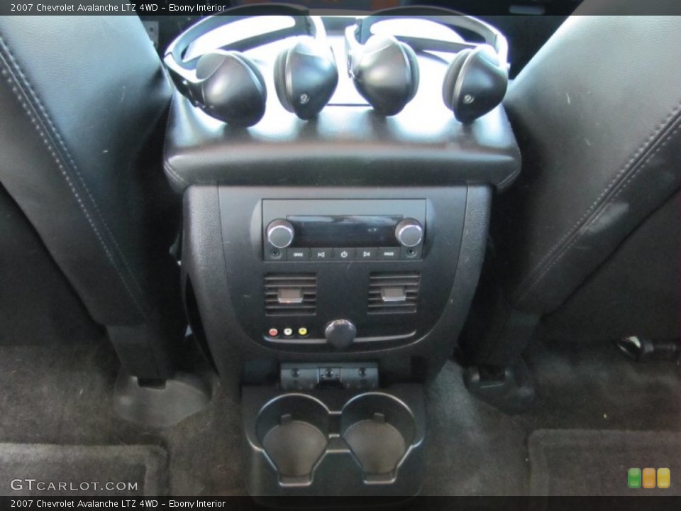 Ebony Interior Controls for the 2007 Chevrolet Avalanche LTZ 4WD #51748045