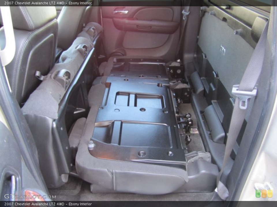 Ebony Interior Photo for the 2007 Chevrolet Avalanche LTZ 4WD #51748084