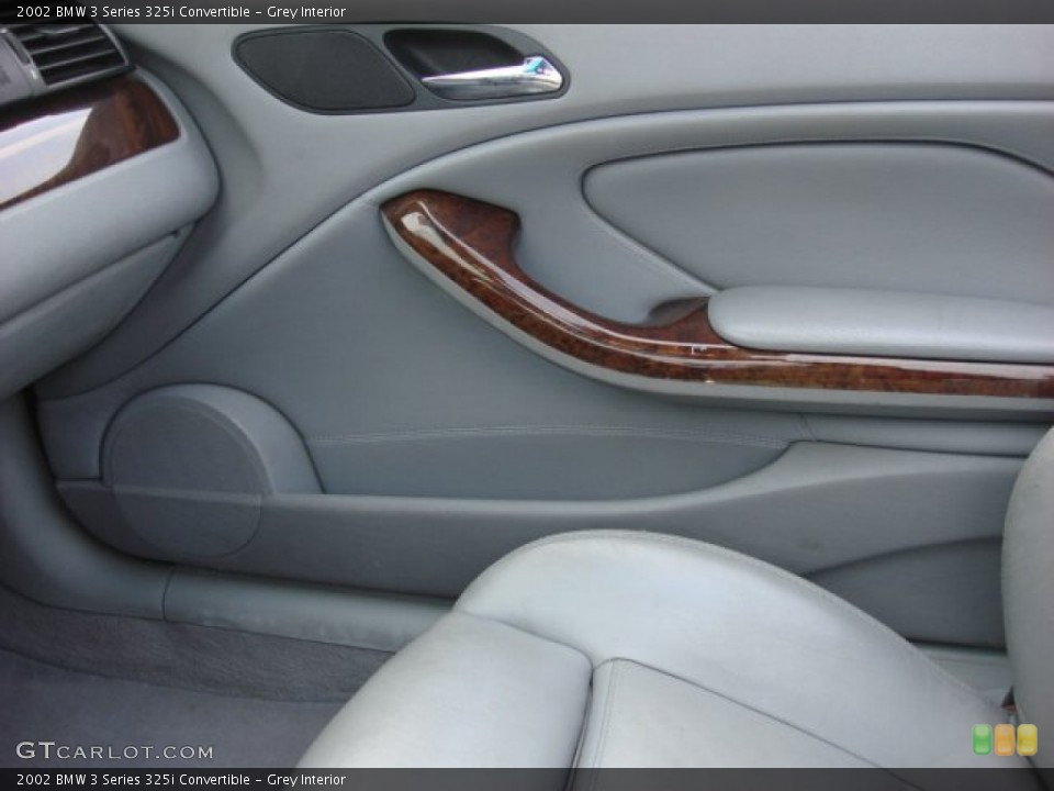 Grey Interior Photo for the 2002 BMW 3 Series 325i Convertible #51749488