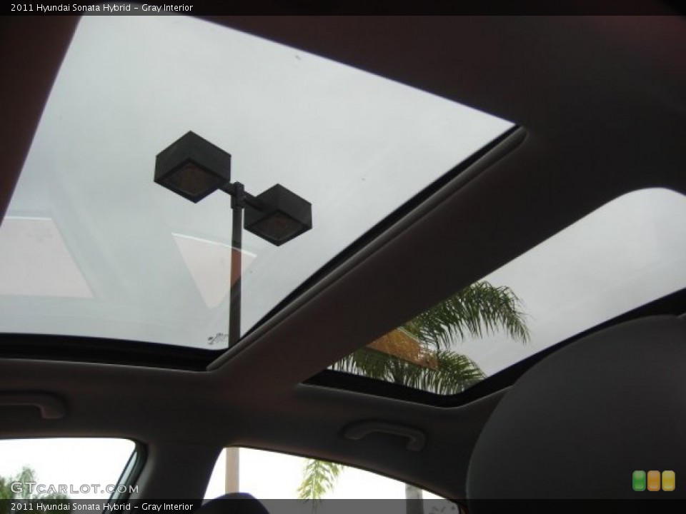 Gray Interior Sunroof for the 2011 Hyundai Sonata Hybrid #51752536