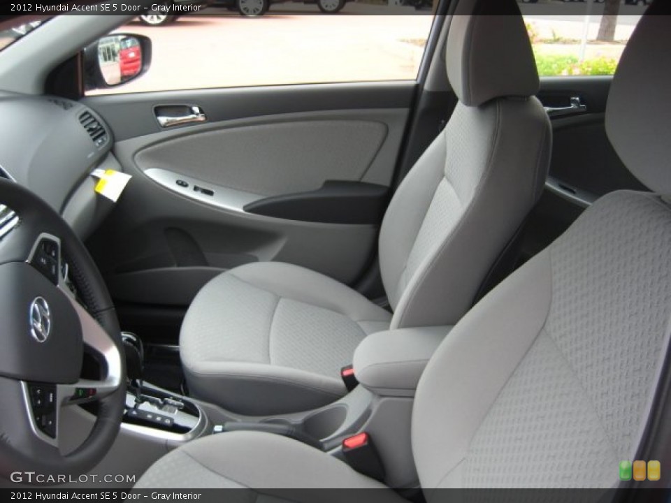 Gray Interior Photo for the 2012 Hyundai Accent SE 5 Door #51752602