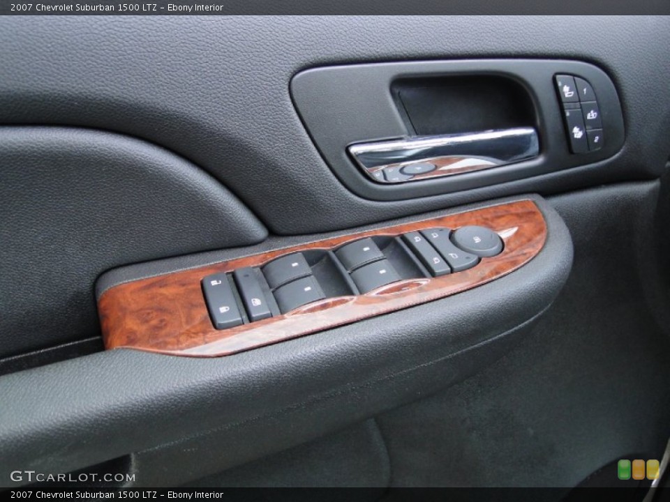Ebony Interior Controls for the 2007 Chevrolet Suburban 1500 LTZ #51754198