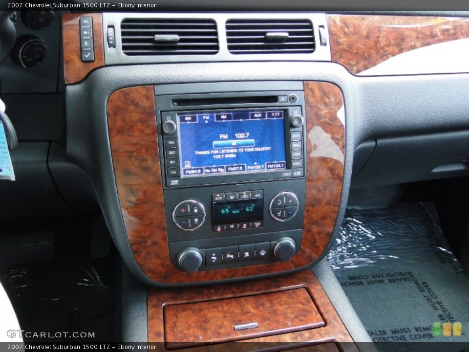 Ebony Interior Controls for the 2007 Chevrolet Suburban 1500 LTZ #51754291