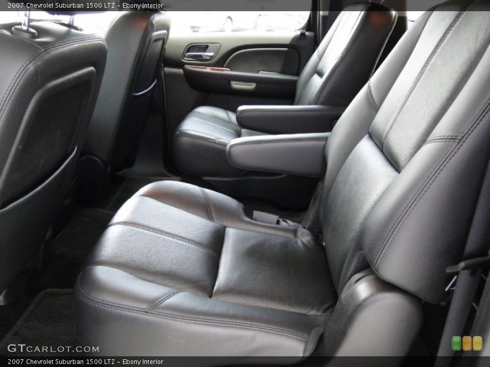 Ebony Interior Photo for the 2007 Chevrolet Suburban 1500 LTZ #51754423