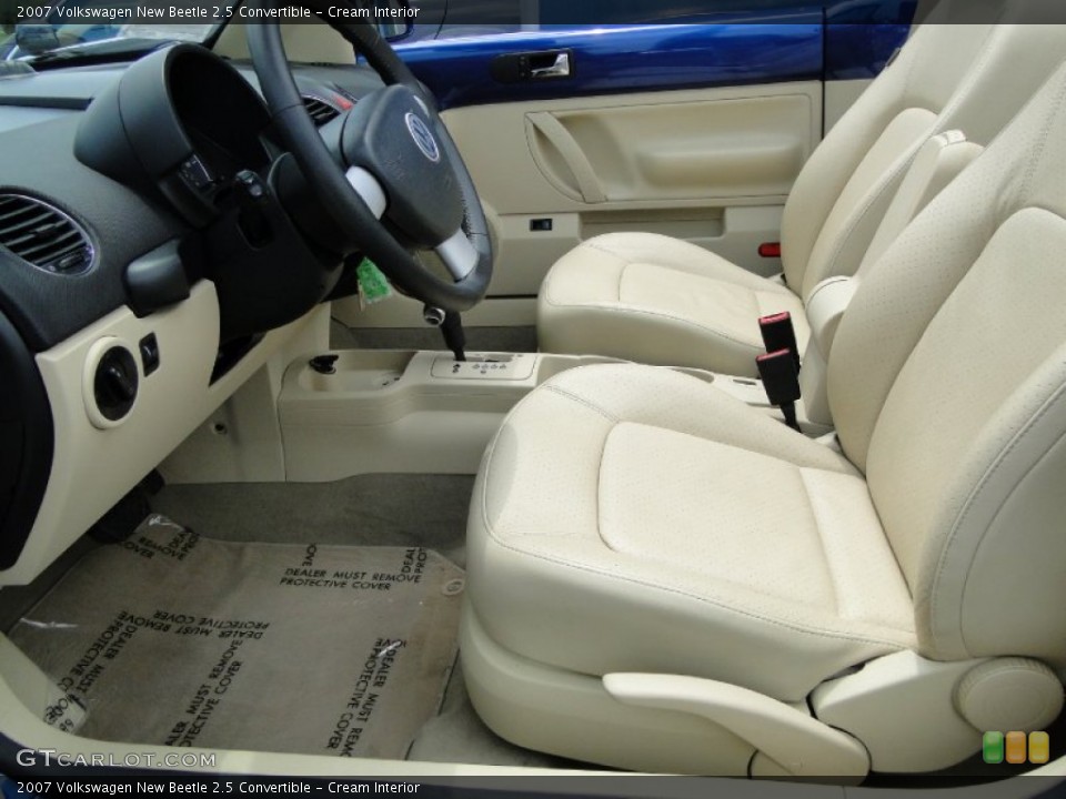 Cream Interior Photo for the 2007 Volkswagen New Beetle 2.5 Convertible #51754888
