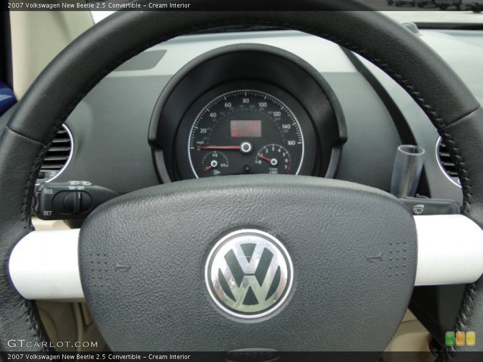 Cream Interior Steering Wheel for the 2007 Volkswagen New Beetle 2.5 Convertible #51754933