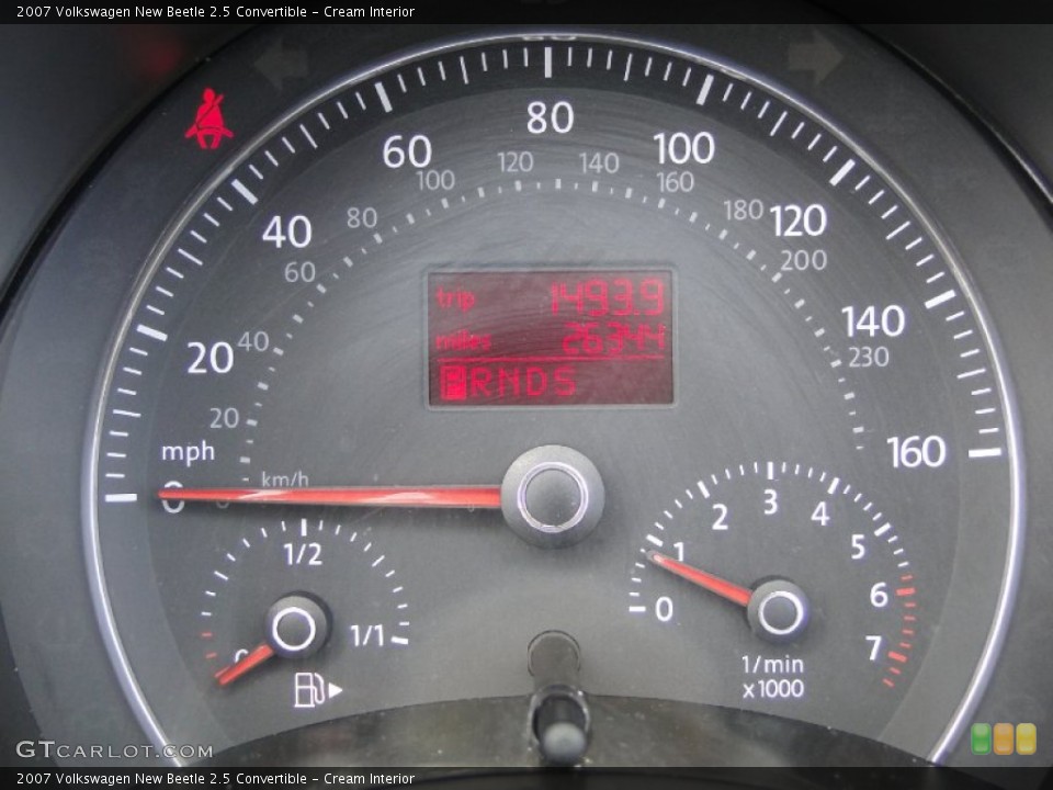 Cream Interior Gauges for the 2007 Volkswagen New Beetle 2.5 Convertible #51754948