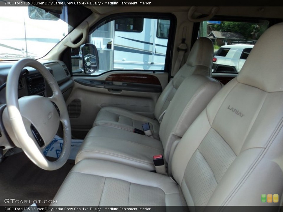 Medium Parchment Interior Photo for the 2001 Ford F350 Super Duty Lariat Crew Cab 4x4 Dually #51765754
