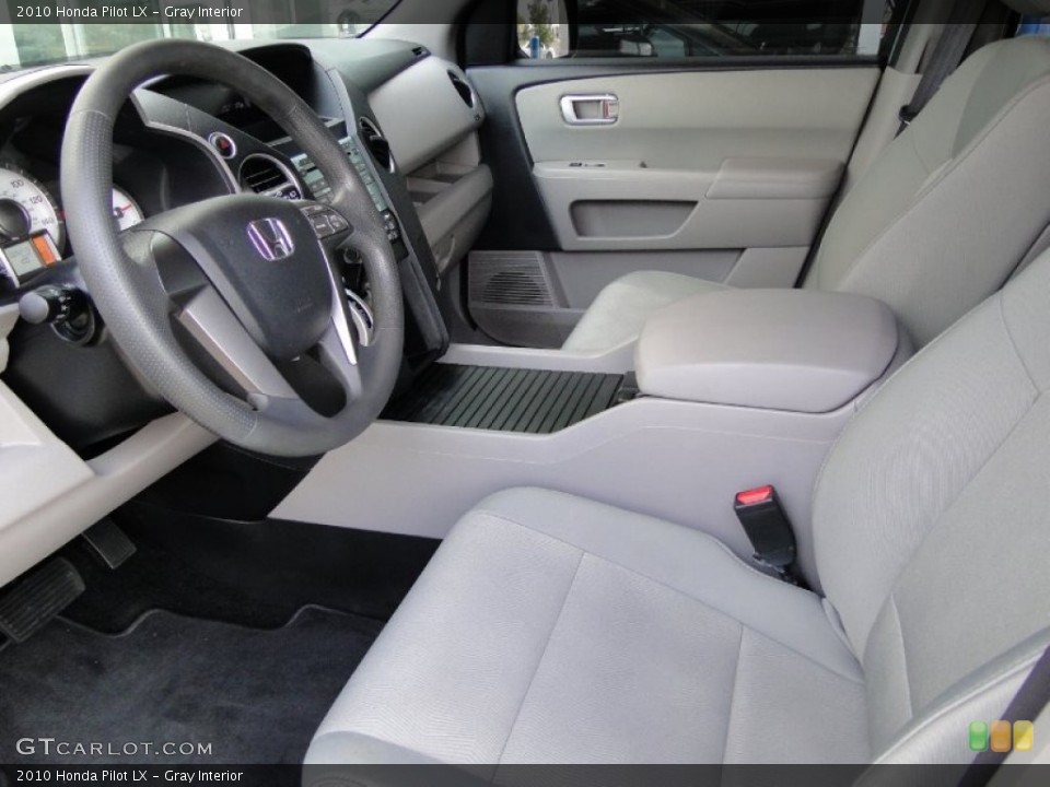 Gray Interior Photo for the 2010 Honda Pilot LX #51775144
