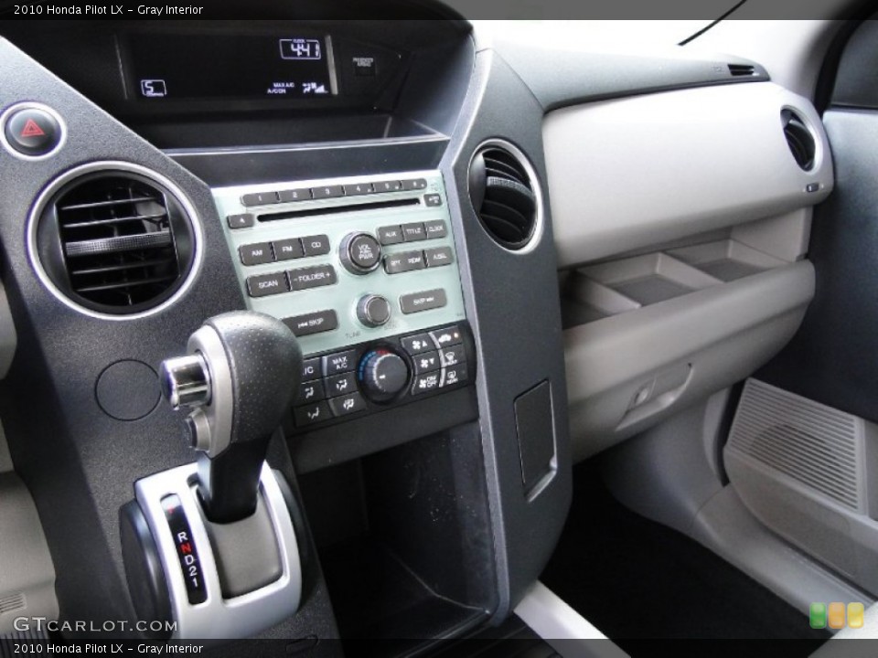 Gray Interior Controls for the 2010 Honda Pilot LX #51775171