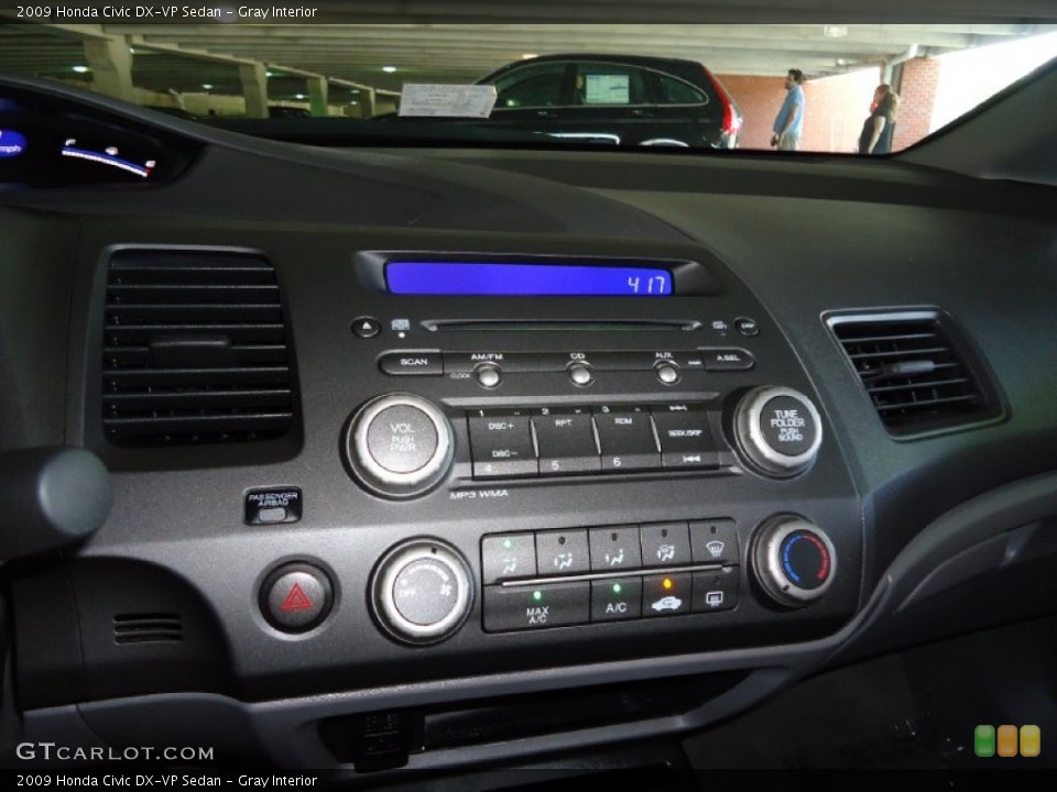 Gray Interior Controls for the 2009 Honda Civic DX-VP Sedan #51775279