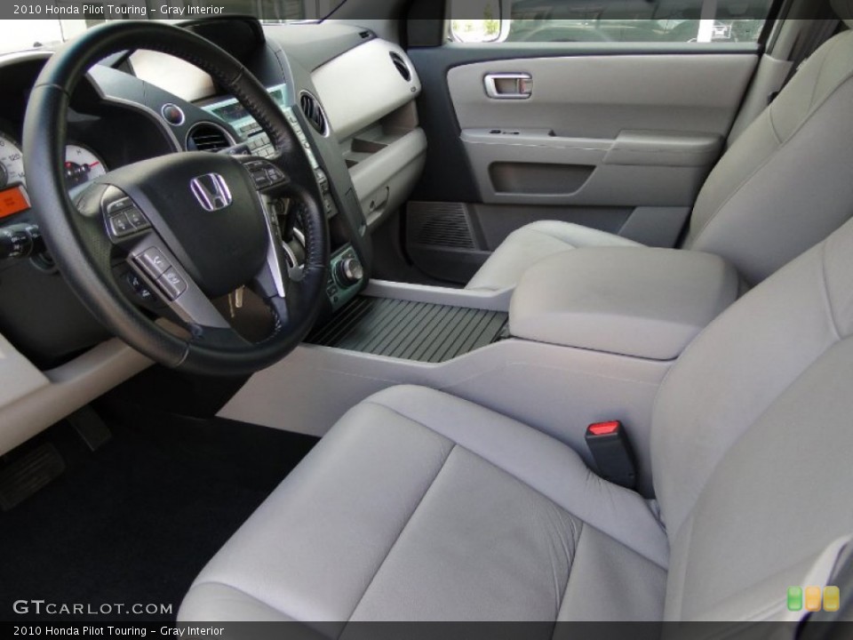 Gray Interior Photo for the 2010 Honda Pilot Touring #51779363