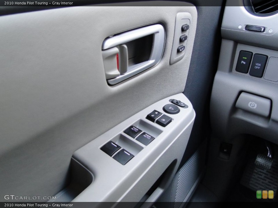 Gray Interior Controls for the 2010 Honda Pilot Touring #51779405