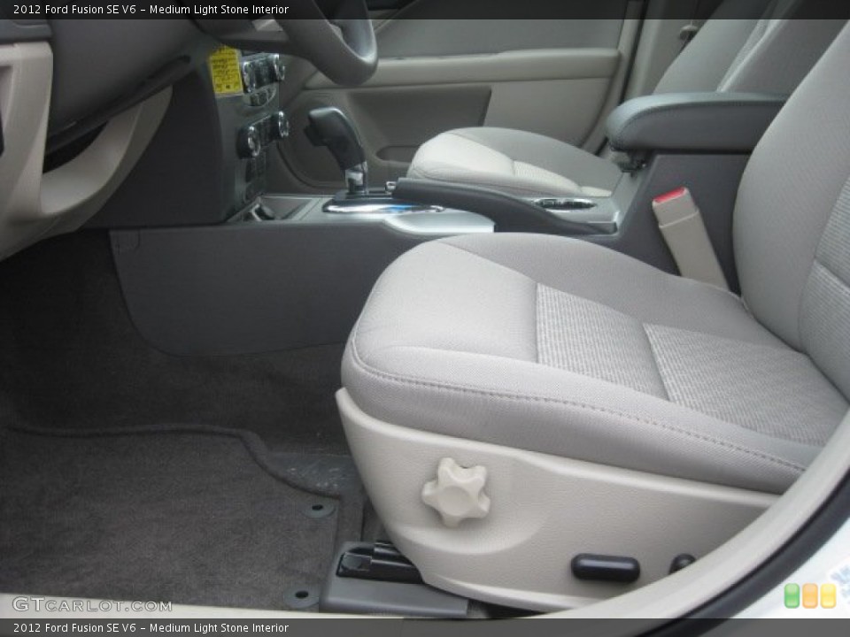 Medium Light Stone Interior Photo for the 2012 Ford Fusion SE V6 #51781565