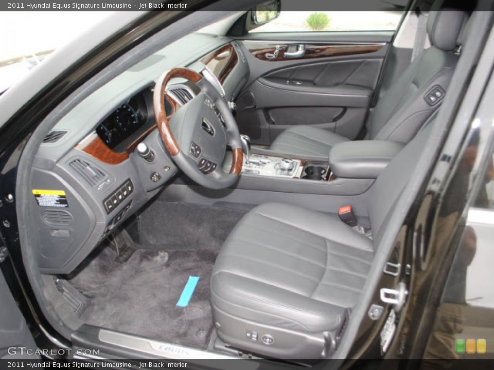 Jet Black Interior Photo for the 2011 Hyundai Equus Signature Limousine #51796466