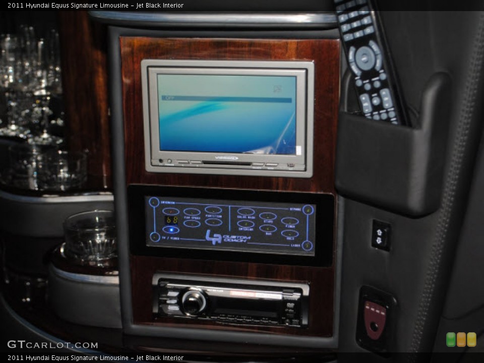 Jet Black Interior Controls for the 2011 Hyundai Equus Signature Limousine #51796673