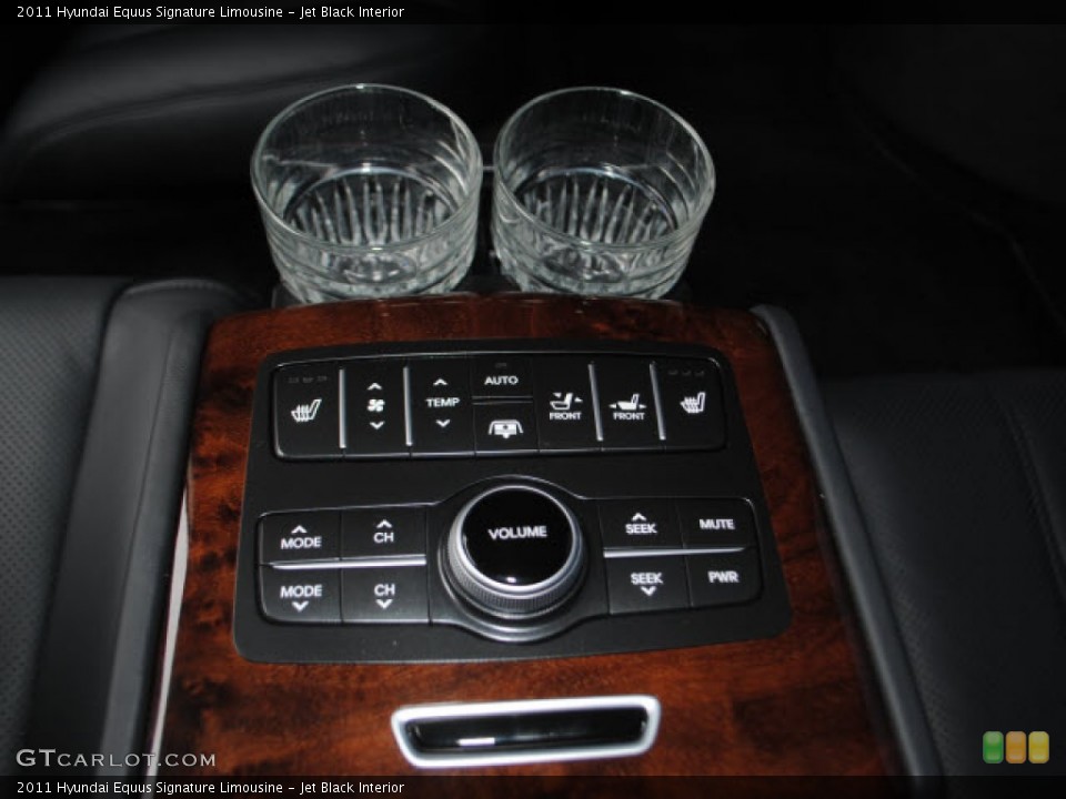 Jet Black Interior Controls for the 2011 Hyundai Equus Signature Limousine #51796688