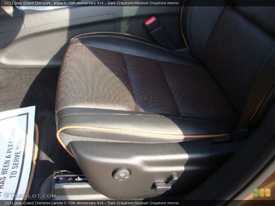 Dark Graystone/Medium Graystone Interior Photo for the 2011 Jeep Grand Cherokee Laredo X 70th Anniversary 4x4 #51809537