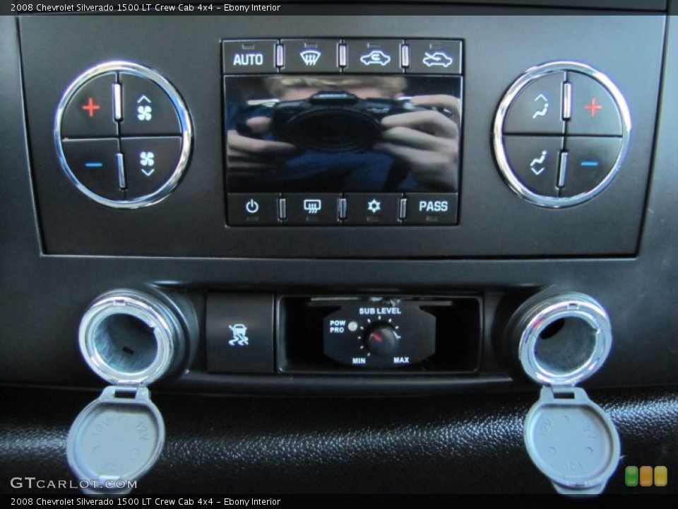 Ebony Interior Controls for the 2008 Chevrolet Silverado 1500 LT Crew Cab 4x4 #51815735