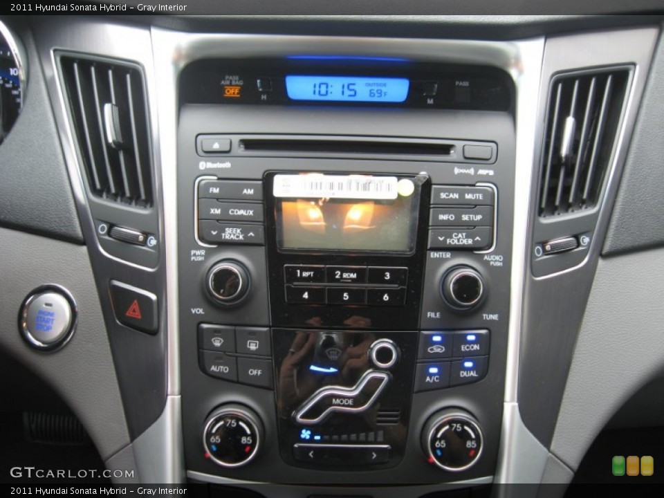 Gray Interior Controls for the 2011 Hyundai Sonata Hybrid #51826201