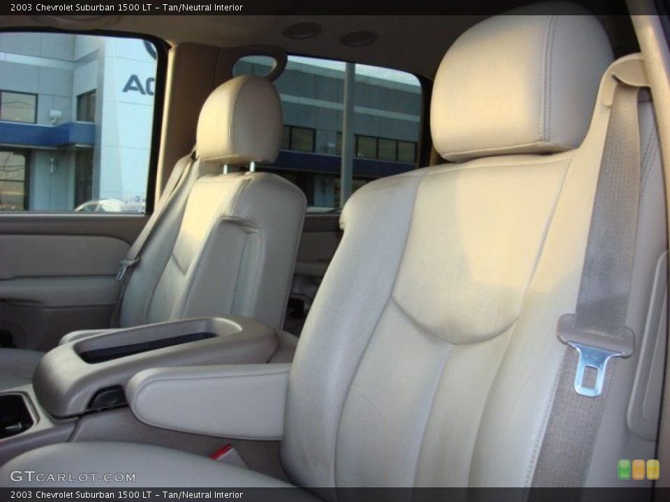 Tan/Neutral Interior Photo for the 2003 Chevrolet Suburban 1500 LT #51829396
