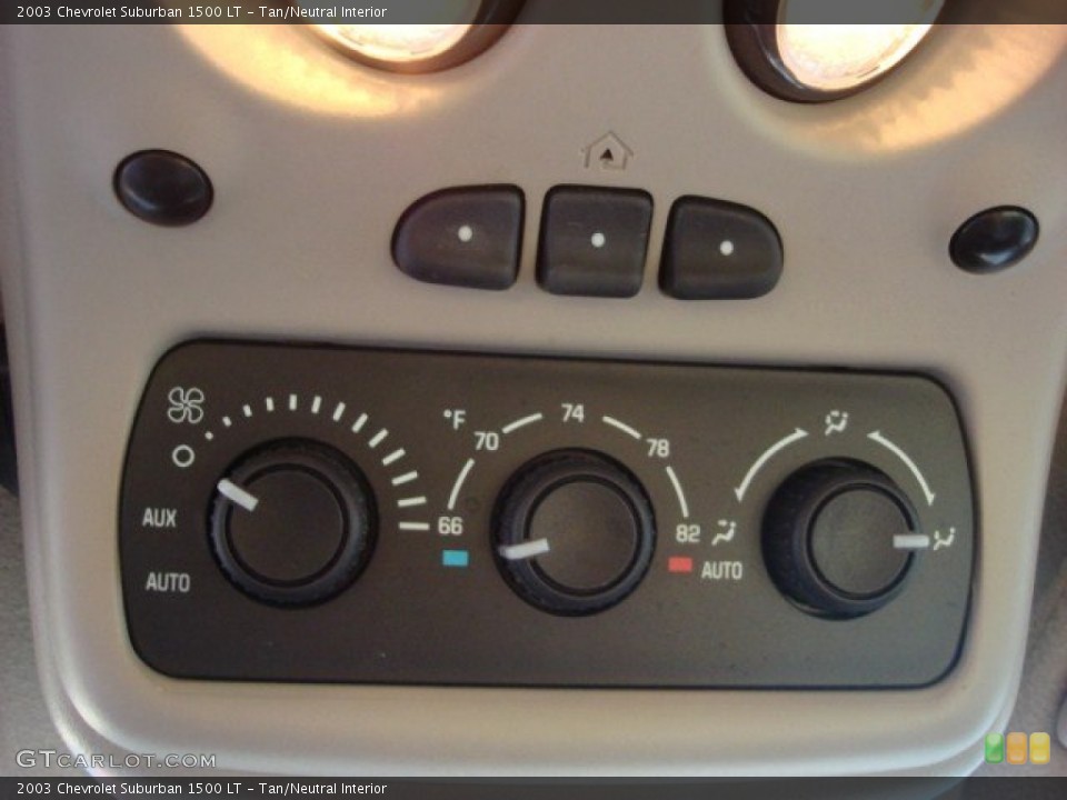 Tan/Neutral Interior Controls for the 2003 Chevrolet Suburban 1500 LT #51829525