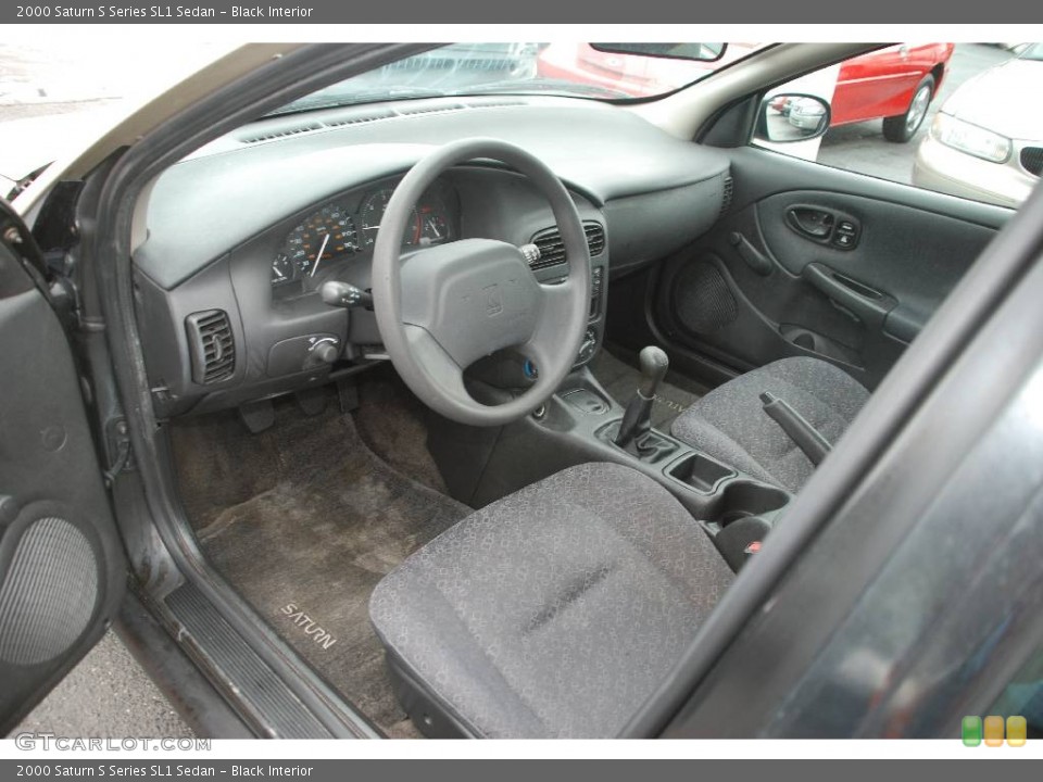 Black Interior Photo for the 2000 Saturn S Series SL1 Sedan #51837154