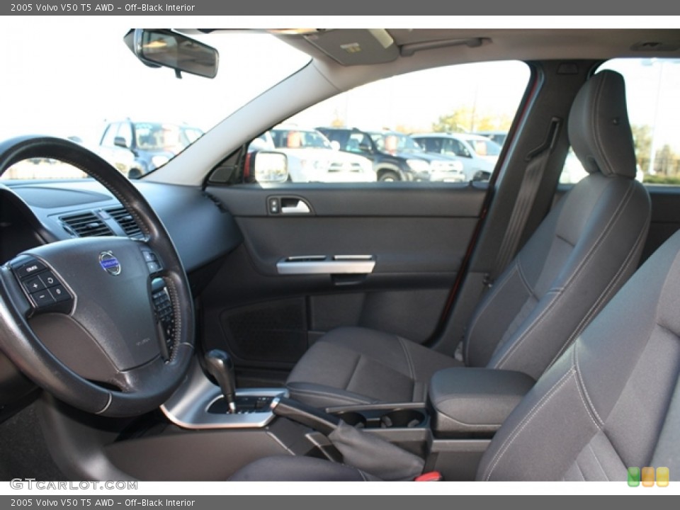 Off-Black Interior Photo for the 2005 Volvo V50 T5 AWD #51841825
