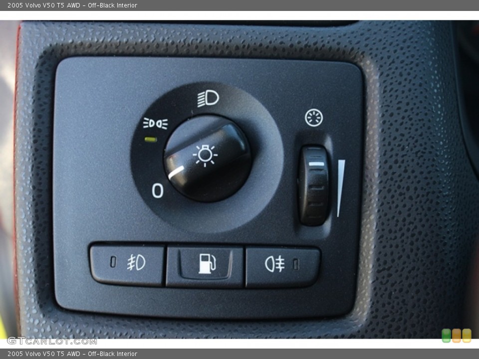 Off-Black Interior Controls for the 2005 Volvo V50 T5 AWD #51842044