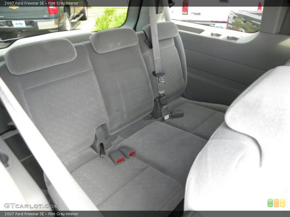 Flint Gray Interior Photo for the 2007 Ford Freestar SE #51850133