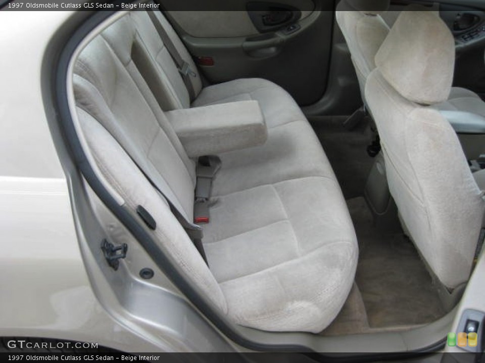 Beige 1997 Oldsmobile Cutlass Interiors