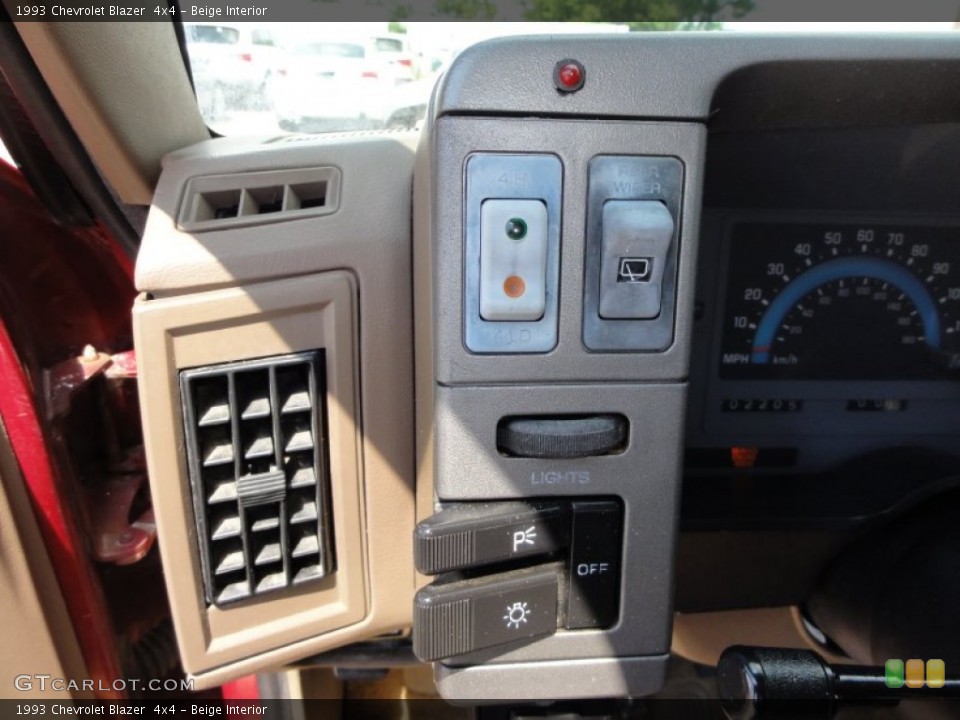Beige Interior Controls for the 1993 Chevrolet Blazer  4x4 #51850754