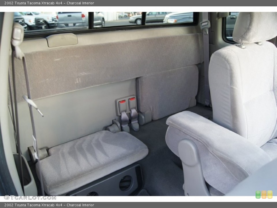 Charcoal Interior Photo for the 2002 Toyota Tacoma Xtracab 4x4 #51857986