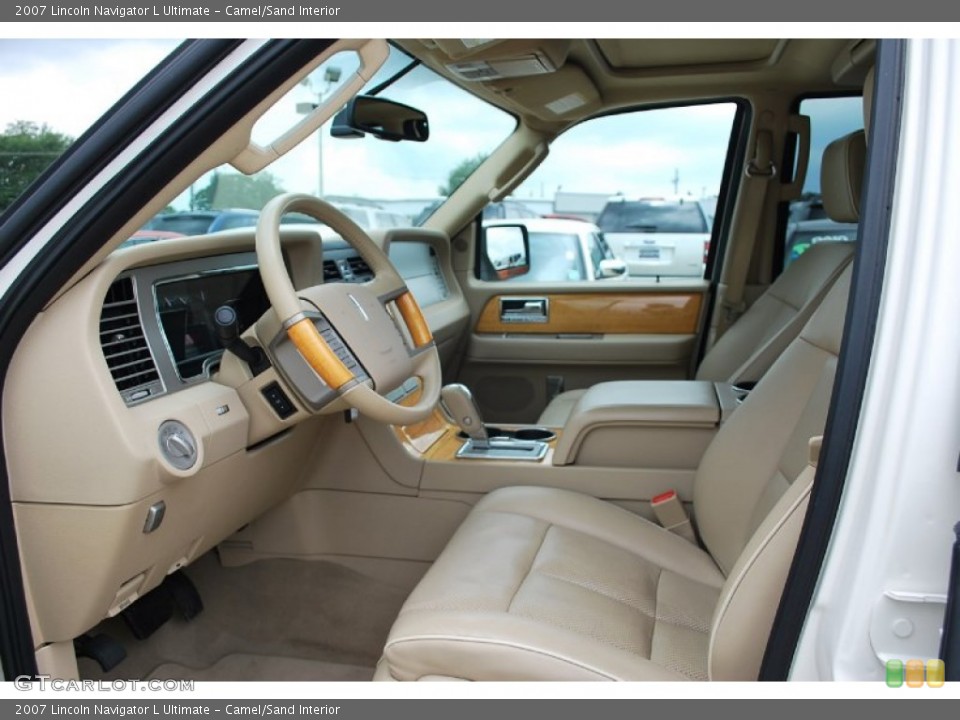 Camel/Sand Interior Photo for the 2007 Lincoln Navigator L Ultimate #51862702