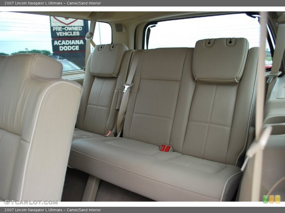 Camel/Sand Interior Photo for the 2007 Lincoln Navigator L Ultimate #51862783