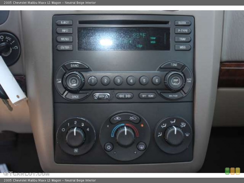 Neutral Beige Interior Controls for the 2005 Chevrolet Malibu Maxx LS Wagon #51863179
