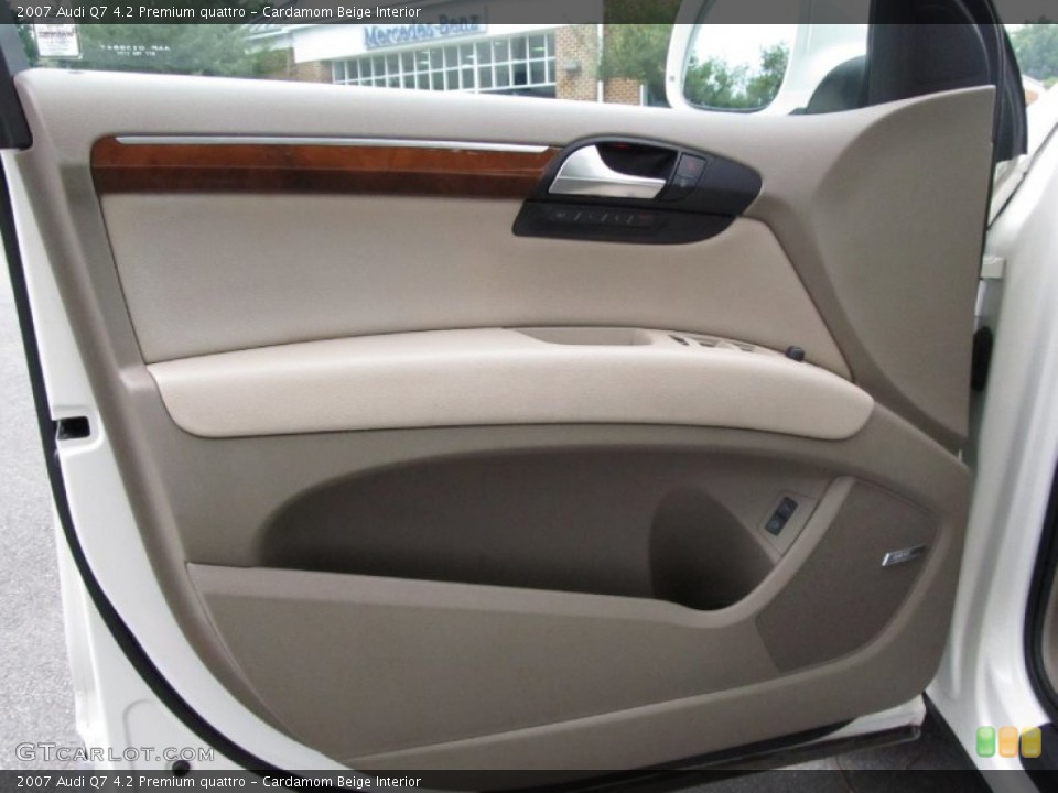 Cardamom Beige Interior Door Panel for the 2007 Audi Q7 4.2 Premium quattro #51878071