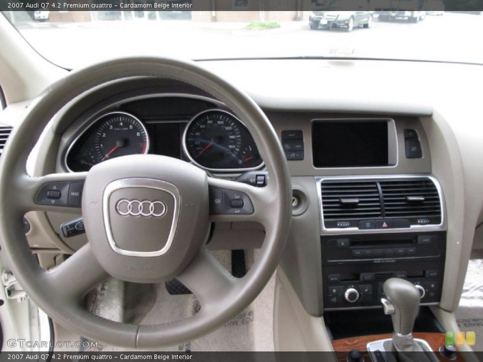 Cardamom Beige Interior Dashboard for the 2007 Audi Q7 4.2 Premium quattro #51878107