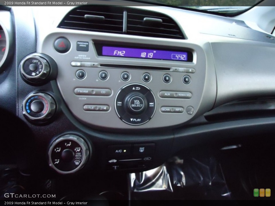 Gray Interior Controls for the 2009 Honda Fit  #51878849